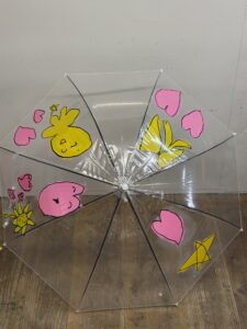 京都の絵画教室OWL美術研究所生徒作品
透明ビニール傘に描かれた絵