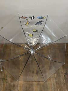 京都の絵画教室OWL美術研究所生徒作品
透明ビニール傘に描かれた絵